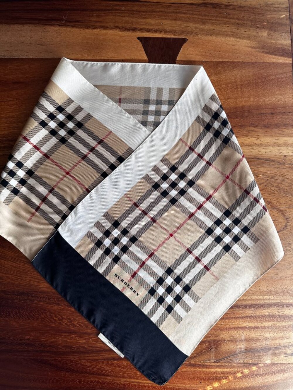Burberry London Silk Nova Check Skinny Scarf Made in Italy